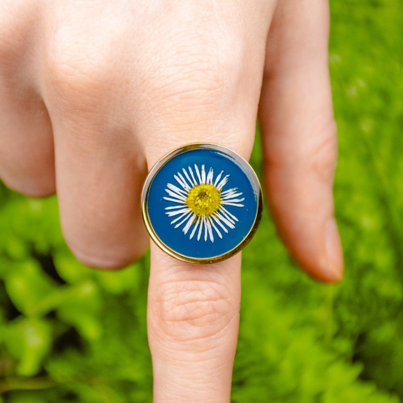 Adjustable Ring with Daisy