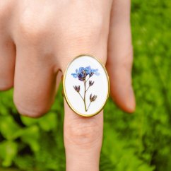 Nastavitelný prstýnek s pomněnkou