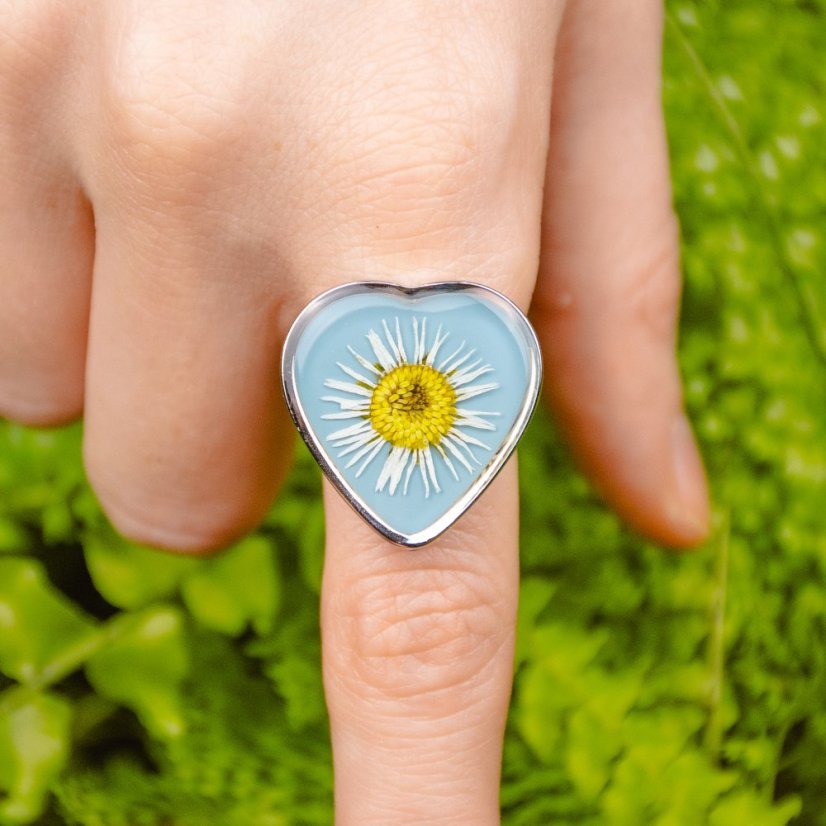Adjustable Ring with Daisy