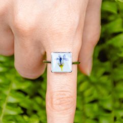 Adjustable Ring with Isotoma