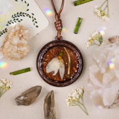 Dřevěný náhrdelník se sněženkou