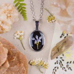 Necklace with Isotoma