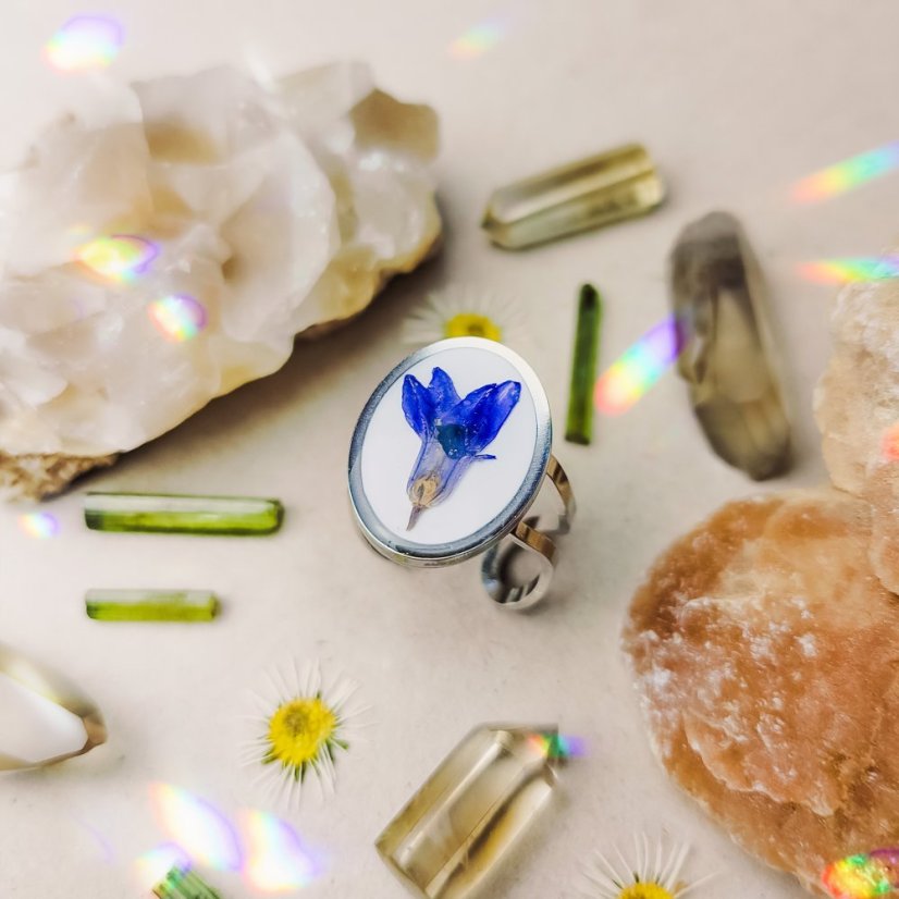 Nastavitelný prstýnek s ladoňkou