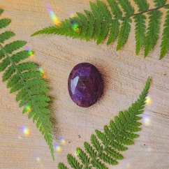 Rubín - oboustranně fasetovaný